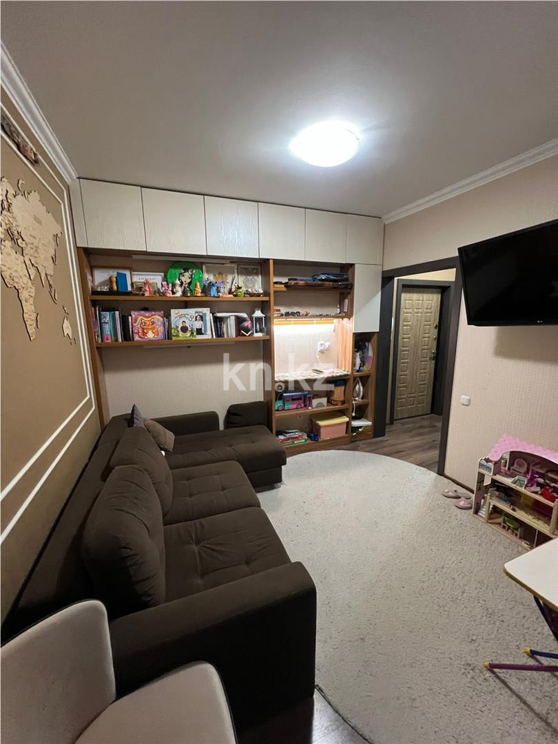 Продажа 3-комнатной квартиры, 98 м², пр. Шахтеров в Караганде - фото 16