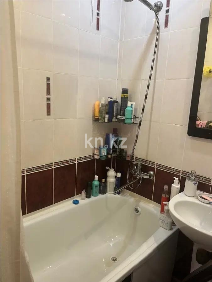 Продажа 3-комнатной квартиры, 70 м², ул. Алиханова, дом  34/4 в Караганде - фото 4