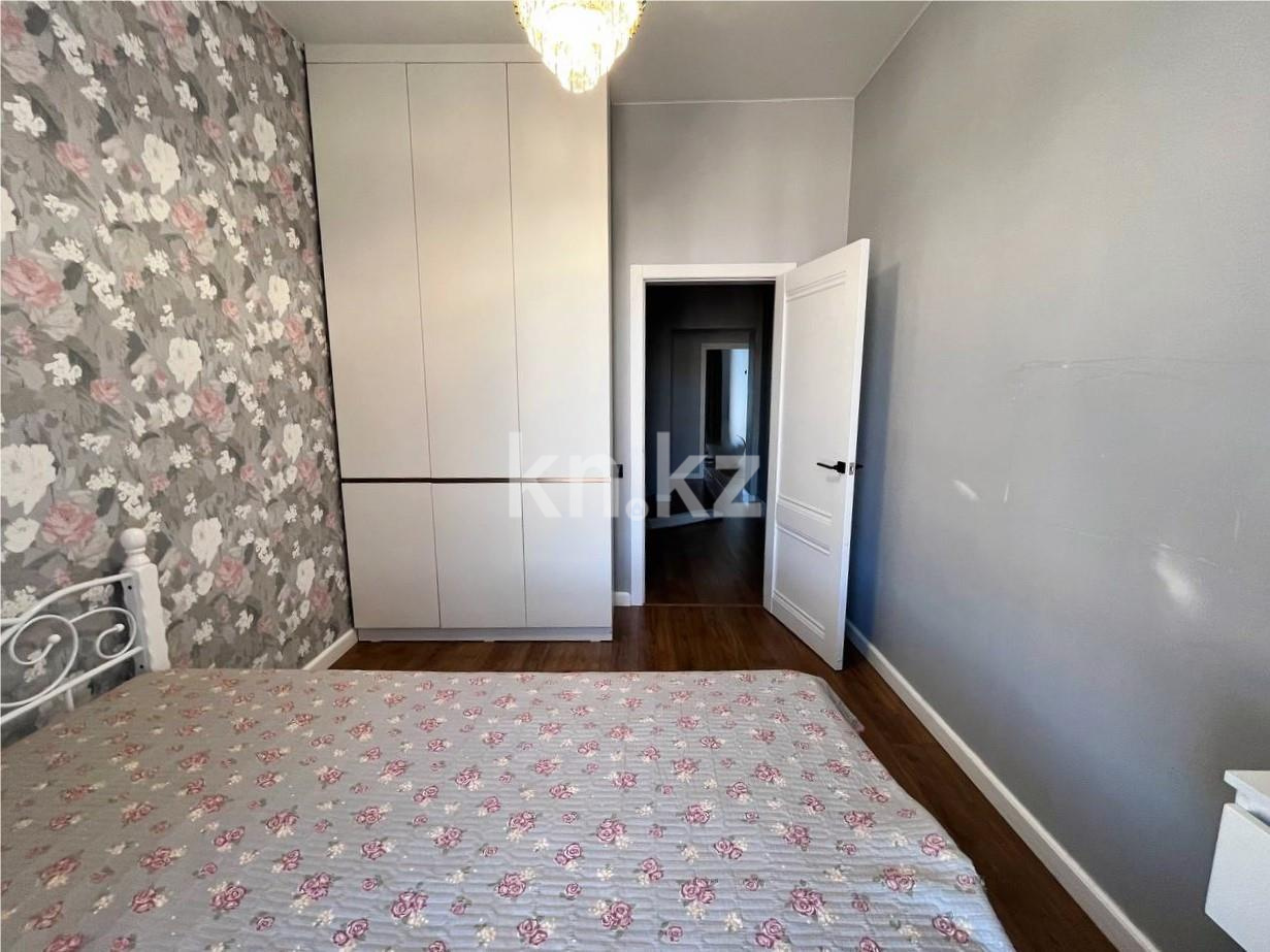 Продажа 4-комнатной квартиры, 94 м², ул. Муканова в Караганде - фото 20