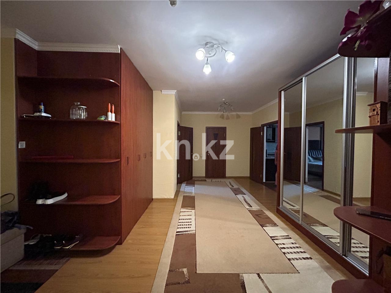 Продажа 4-комнатной квартиры, 156.6 м², ул. Кенесары в Астане - фото 11