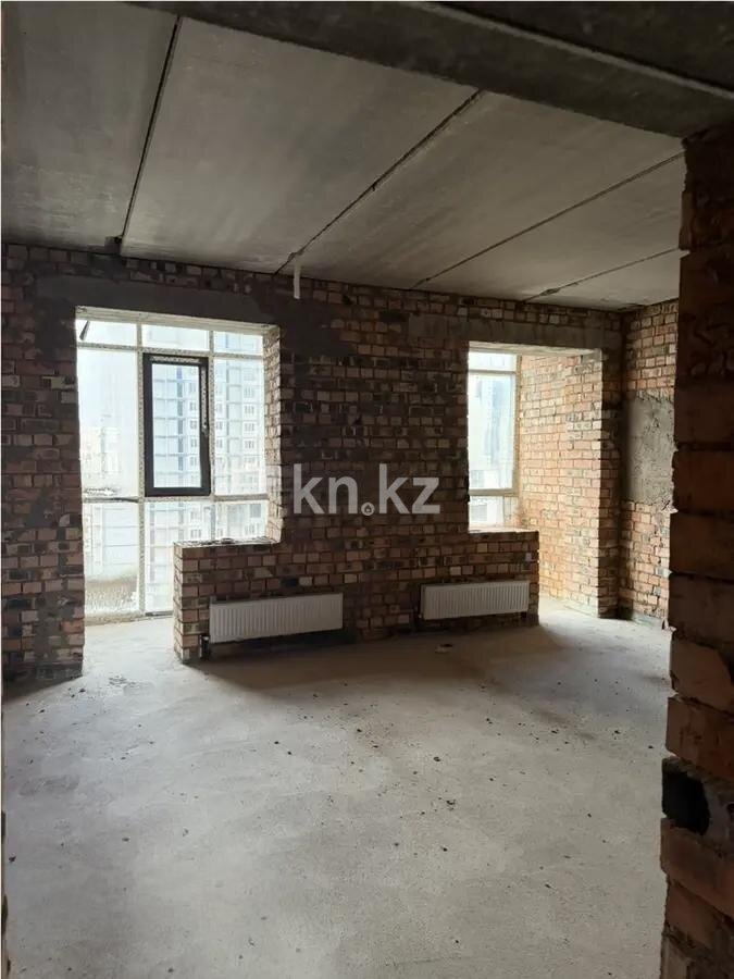 Продажа 4-комнатной квартиры, 155.8 м² в Астане