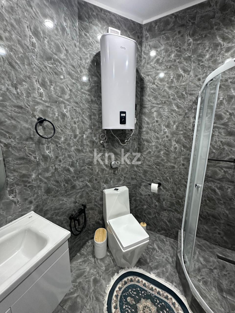 Продажа 2-комнатной квартиры, 72 м², ул. Муканова, дом  41/25 в Караганде - фото 9