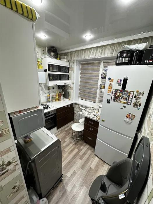 Продажа 2-комнатной квартиры, 47 м², мкр-н 15, дом  33 в Караганде - фото 3