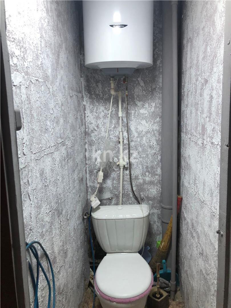 Продажа 2-комнатной квартиры, 47 м², мкр-н 16 в Караганде - фото 10