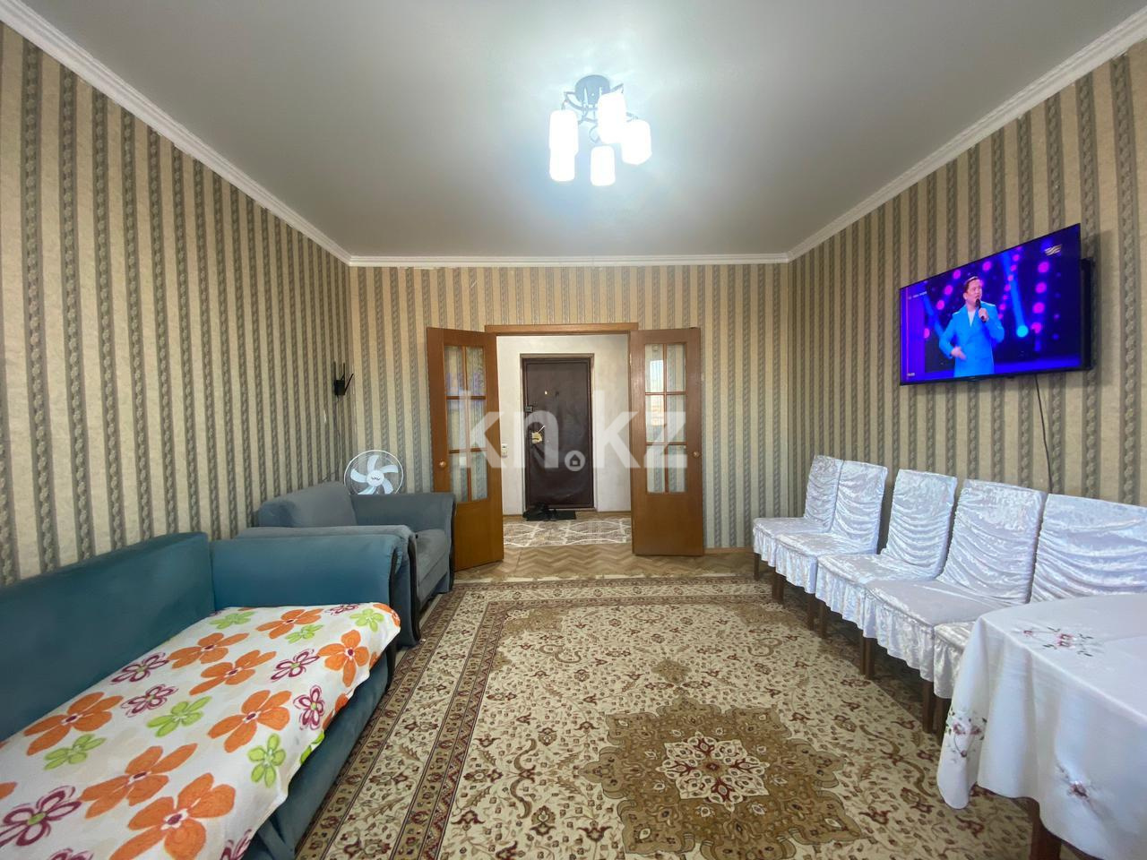 Продажа 2-комнатной квартиры, 60 м², пр. Шахтеров, дом  74 в Караганде - фото 2