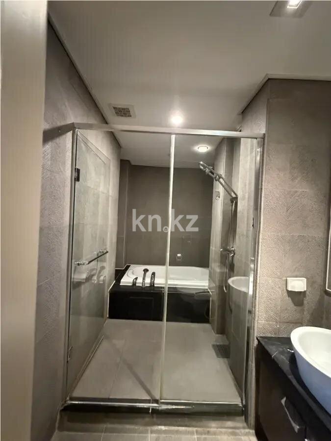 Продажа 2-комнатной квартиры, 111.6 м² в Астане - фото 4