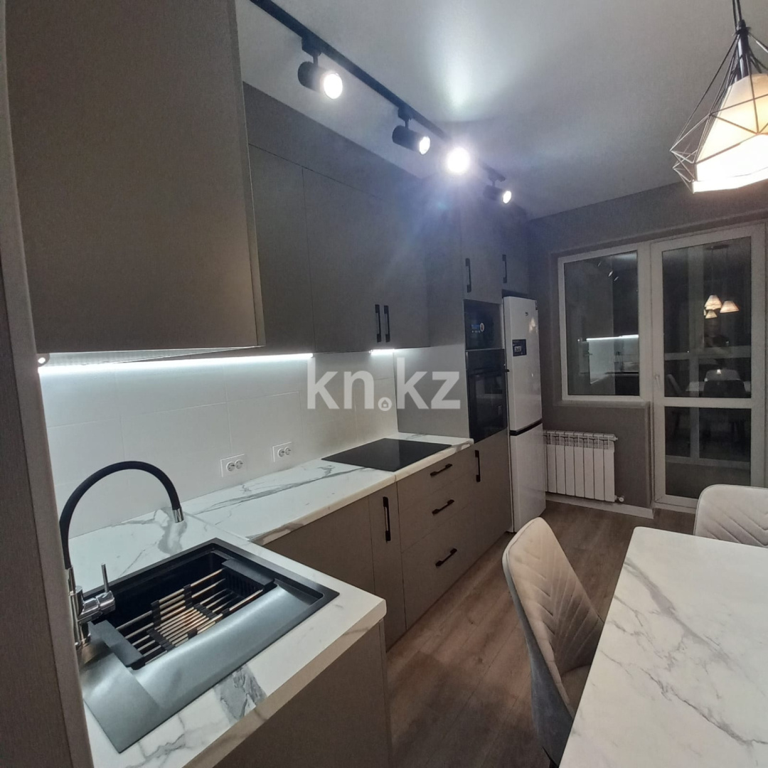 Продажа 2-комнатной квартиры, 43 м², ул. Муканова, дом  78/3 в Караганде - фото 6
