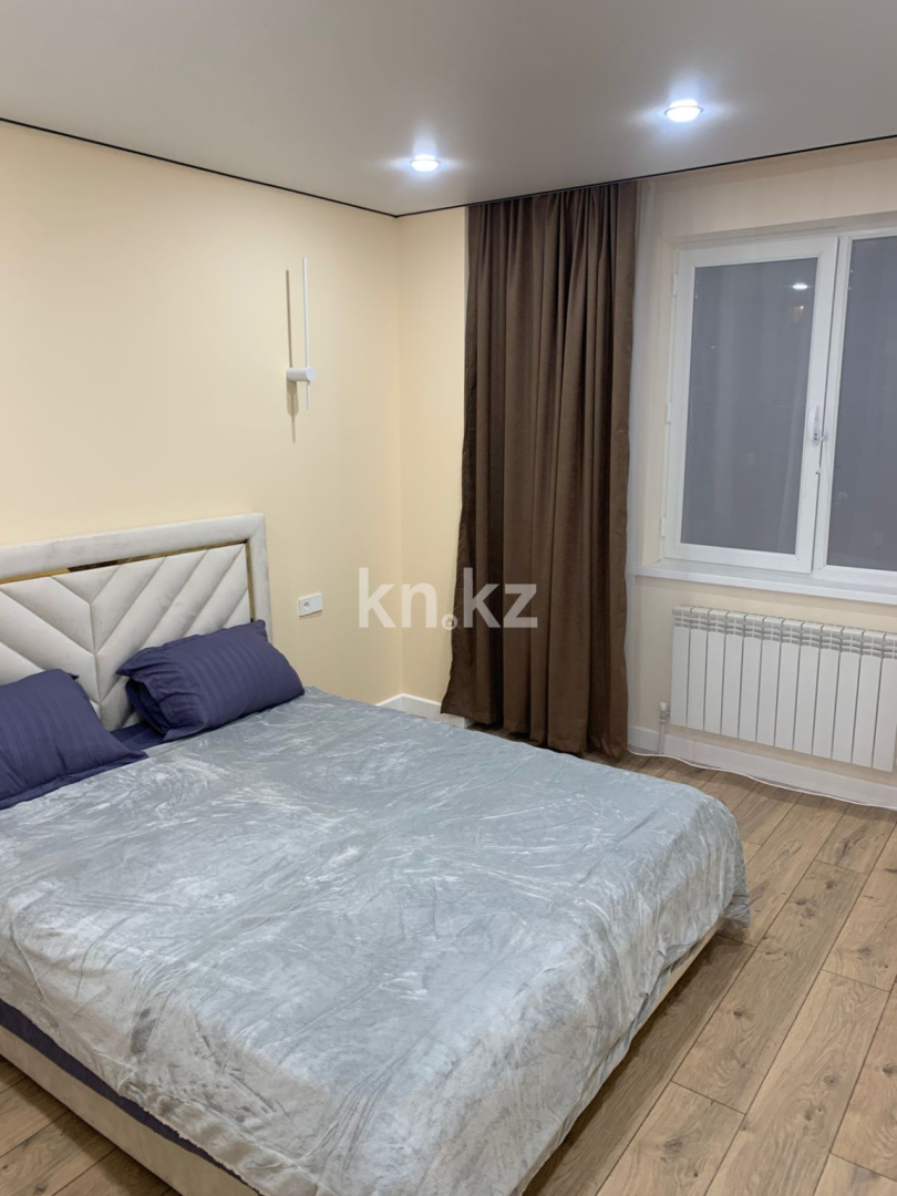 Аренда 3-комнатной квартиры посуточно, 85 м², ул. Сарайшык, дом  5 - Қабанбай батыр в Астане