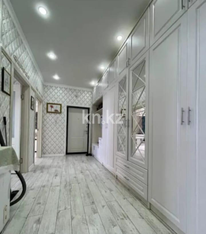 Продажа 3-комнатной квартиры, 76 м², ул. Дюсембекова, дом  44/2 в Караганде - фото 9