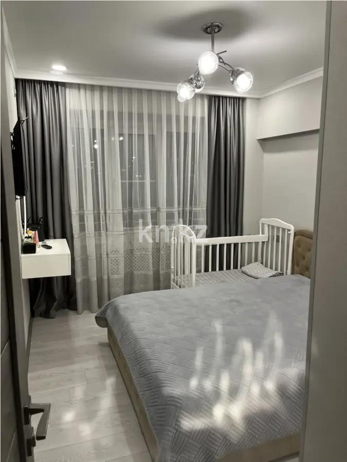 Продажа 3-комнатной квартиры, 65 м², пр. Абая, дом  127 в Алматы - фото 2
