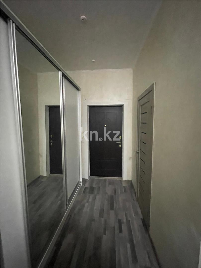 Продажа 1-комнатной квартиры, 27 м², ул. Омарова в Астане - фото 4