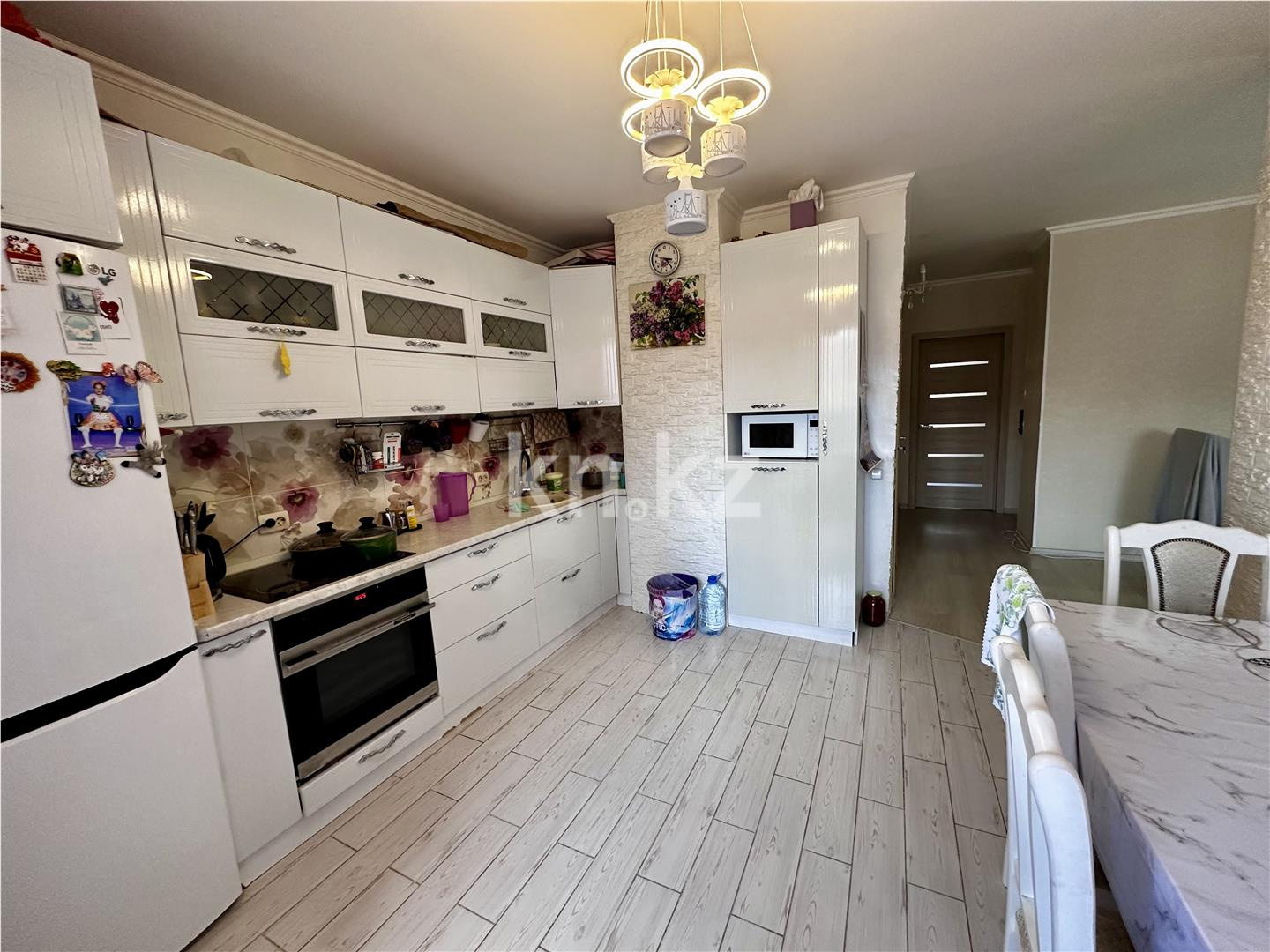 Продажа 3-комнатной квартиры, 90 м², пр. Шахтеров в Караганде - фото 12