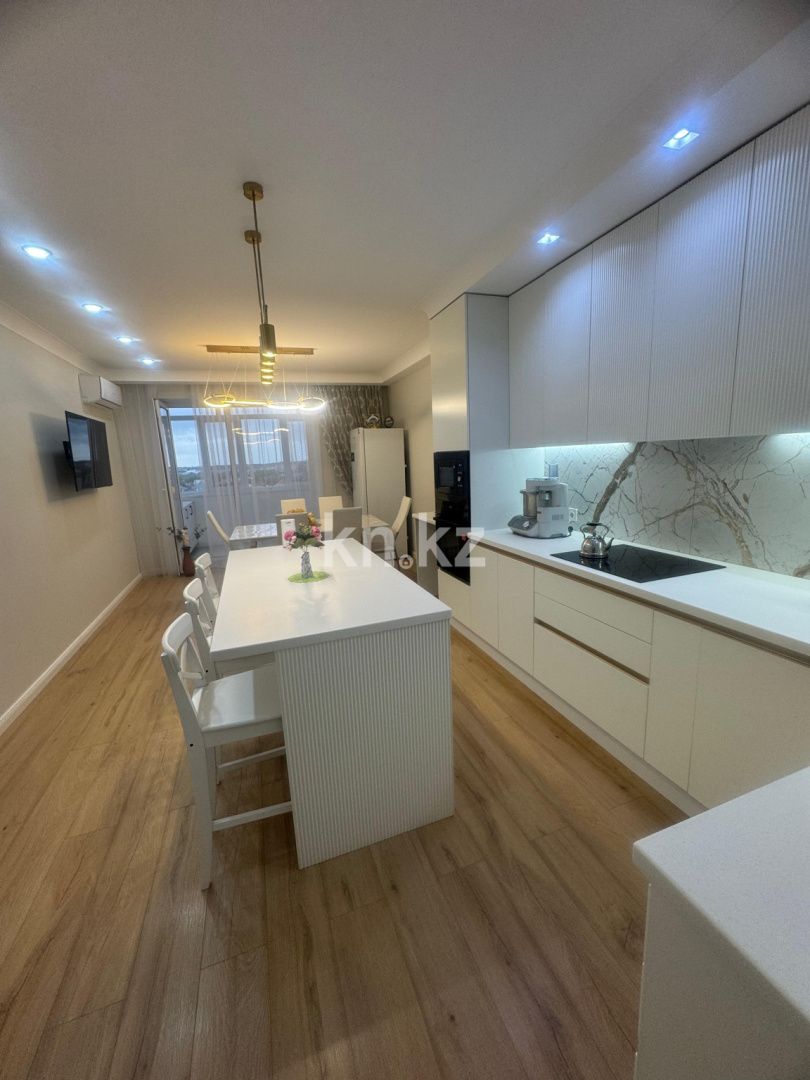 Продажа 3-комнатной квартиры, 140 м², ул. Скоробогатова, дом  65 в Уральске - фото 6