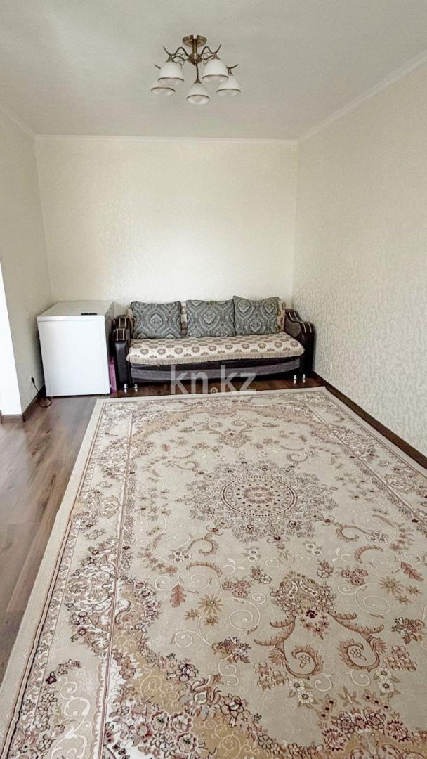 Продажа 1-комнатной квартиры, 44 м², пр. Шахтеров, дом  25 в Караганде - фото 2