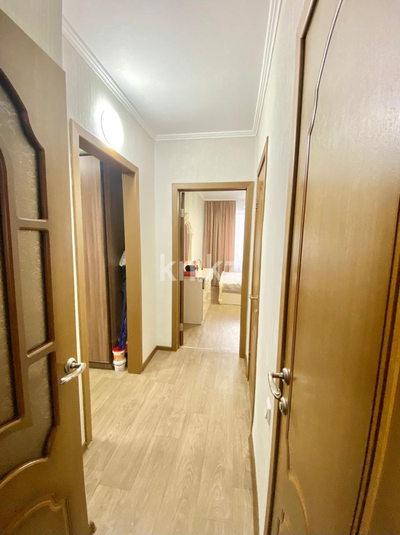 Продажа 3-комнатной квартиры, 65 м², мкр. Голубые Пруды, дом  15 в Караганде - фото 8