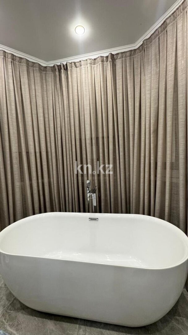 Аренда 3-комнатной квартиры, 130 м² в Астане - фото 12