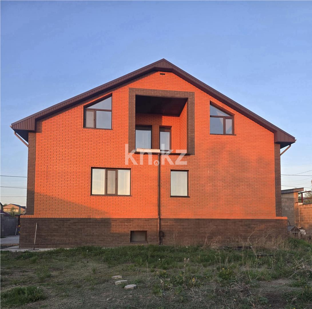 Продажа 7-комнатного дома, 330 м² в Караганде