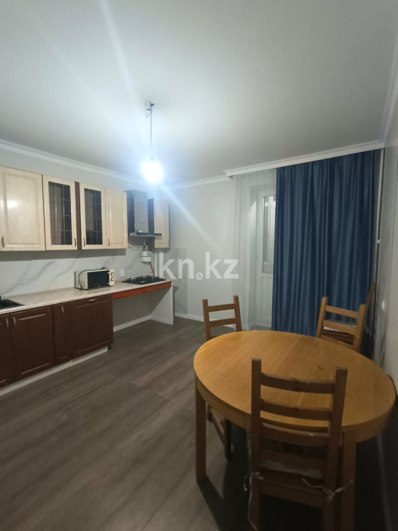 Аренда 2-комнатной квартиры, 65 м², пр. Момышулы, дом  4 в Астане - фото 10
