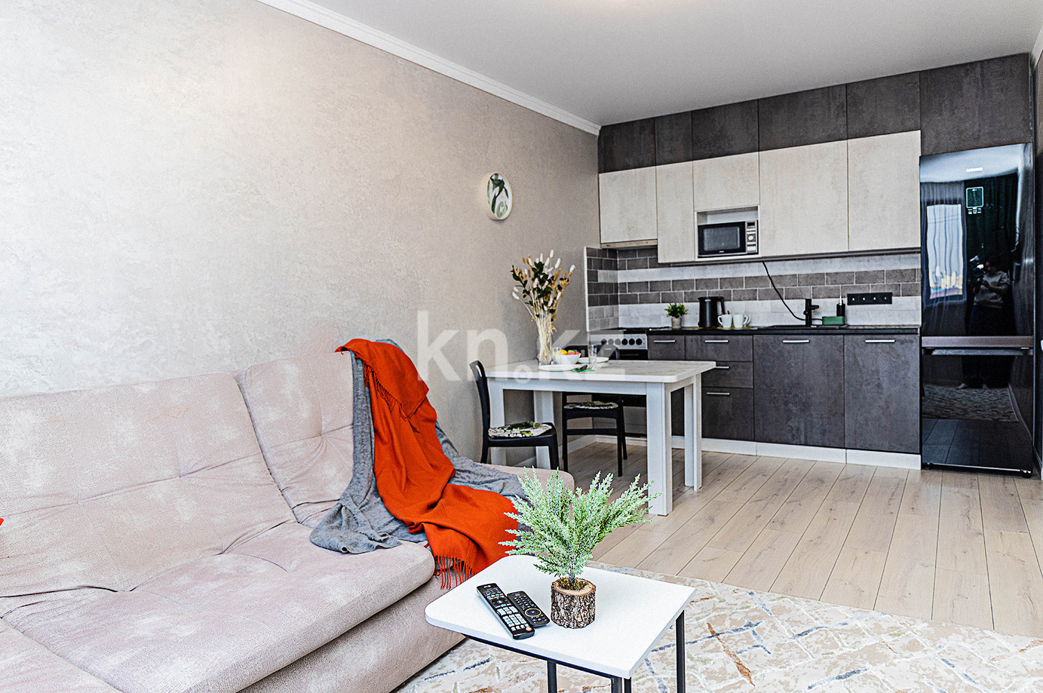 Аренда 2-комнатной квартиры посуточно, 60 м², ул. Шаляпина, дом  1/18 - ул. Саина в Алматы - фото 8