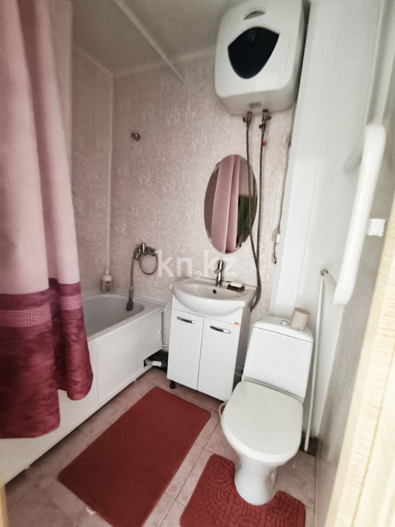 Аренда 1-комнатной квартиры посуточно, 36 м² в Уральске - фото 4