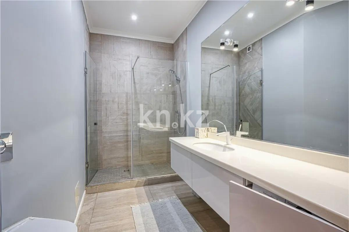 Продажа 2-комнатной квартиры, 90 м², ул. Омаровой, дом  25 в Алматы - фото 4