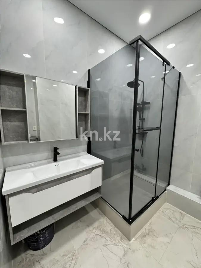 Продажа 3-комнатной квартиры, 56 м², пр. Райымбека, дом  348/1 в Алматы - фото 3