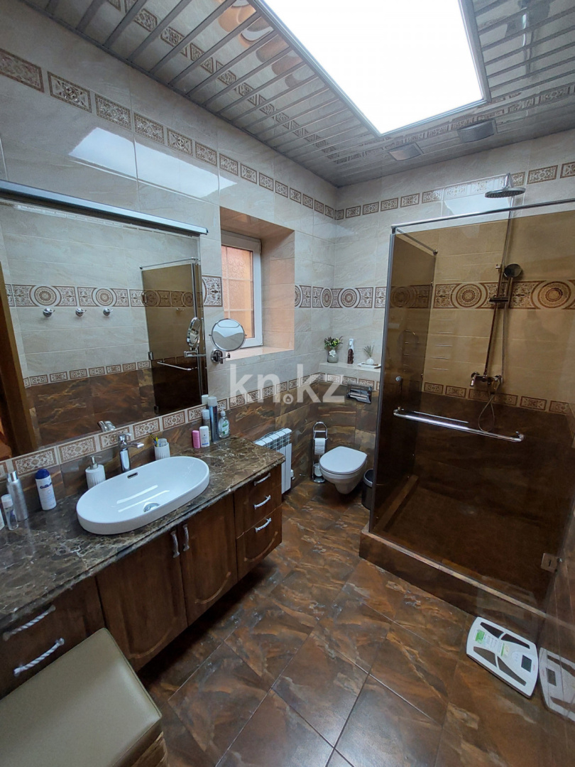 Продажа 6-комнатного дома, 384 м², ул. Каримова в Алматы - фото 30