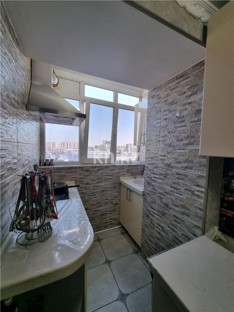 Продажа 4-комнатной квартиры, 90 м², ул. Дюсембекова, дом  4 в Караганде - фото 8