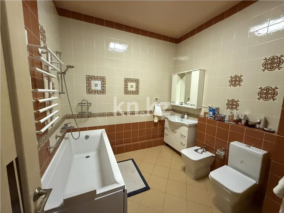 Продажа 3-комнатной квартиры, 137.8 м² в Астане - фото 4