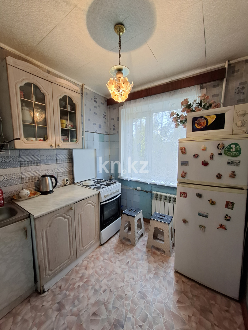 Продажа 2-комнатной квартиры, 45 м², 11а мкр., дом  14 в Караганде - фото 12