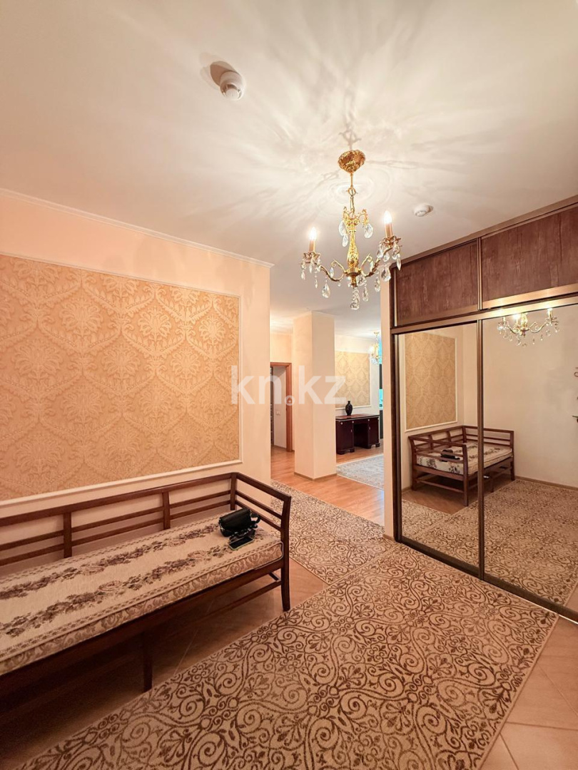 Продажа 3-комнатной квартиры, 130 м², ул. Достык, дом  5/1 - ул. Сауран в Астане - фото 15