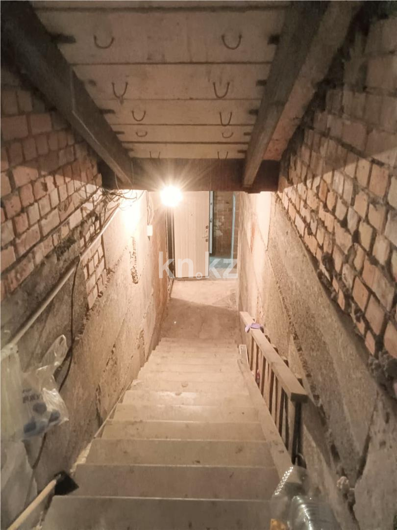 Продажа 5-комнатной квартиры, 132 м², мкр-н Алтын Арка в Караганде - фото 24