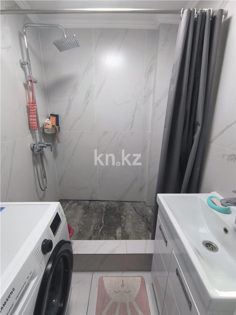 Продажа 3-комнатной квартиры, 86 м², пр. Шахтеров в Караганде - фото 9