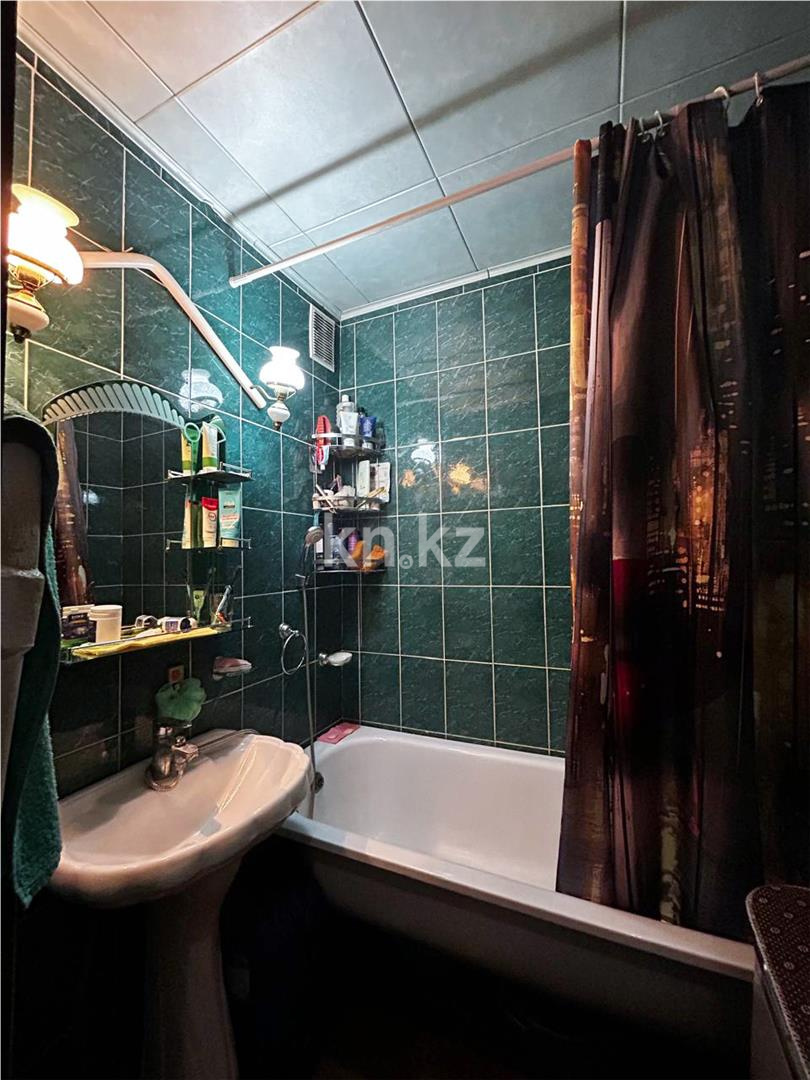 Продажа 4-комнатной квартиры, 79 м², ул. Язева в Караганде - фото 12