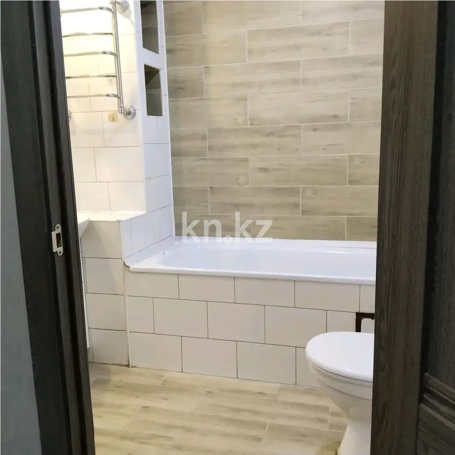 Продажа 2-комнатной квартиры, 72 м², ул. Жунисова, дом  10/7 в Алматы - фото 3