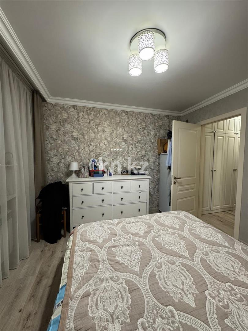 Продажа 3-комнатной квартиры, 61 м², ул. Аманжолова в Караганде - фото 13