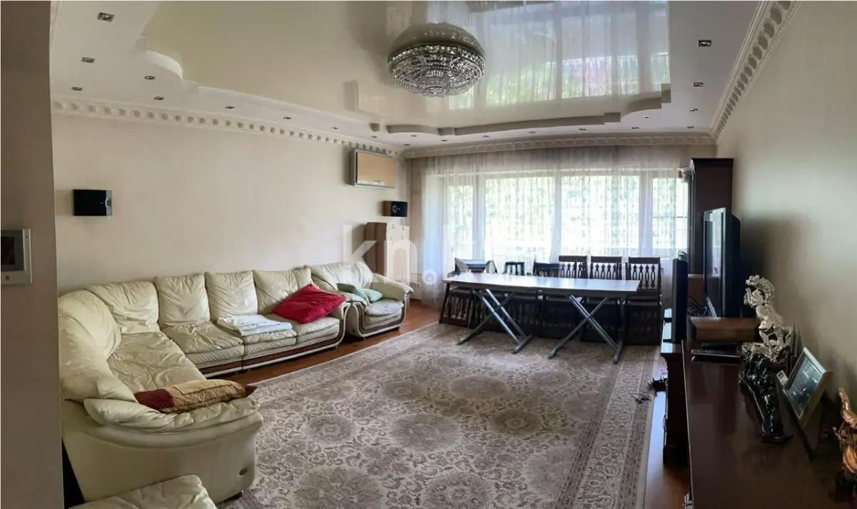 Продажа 5-комнатной квартиры, 130 м², ул. Курмангазы, дом  32 в Алматы
