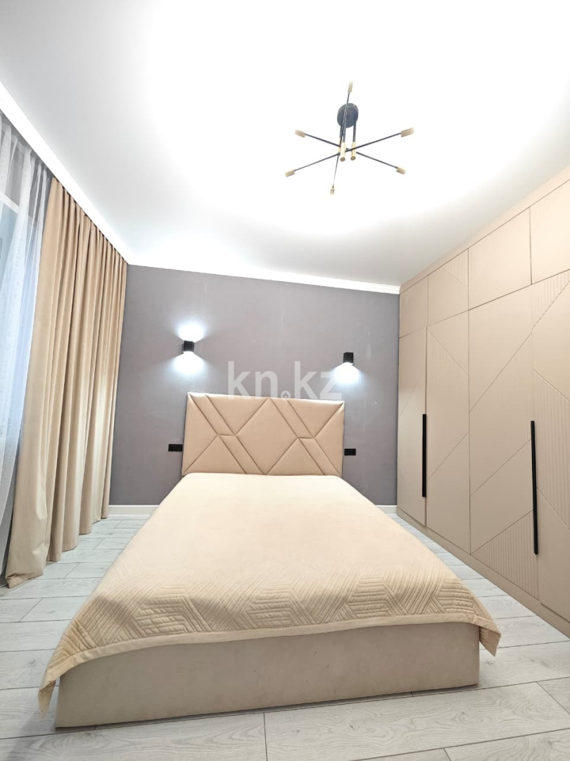 Продажа 3-комнатной квартиры, 82 м², ул. Муканова, дом  43/21 в Караганде - фото 7
