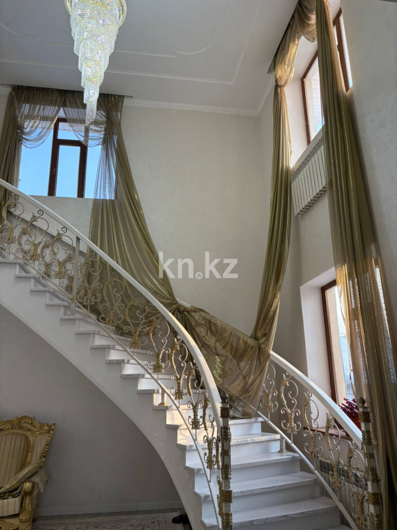 Аренда 7-комнатного дома, 350 м² в Алматы