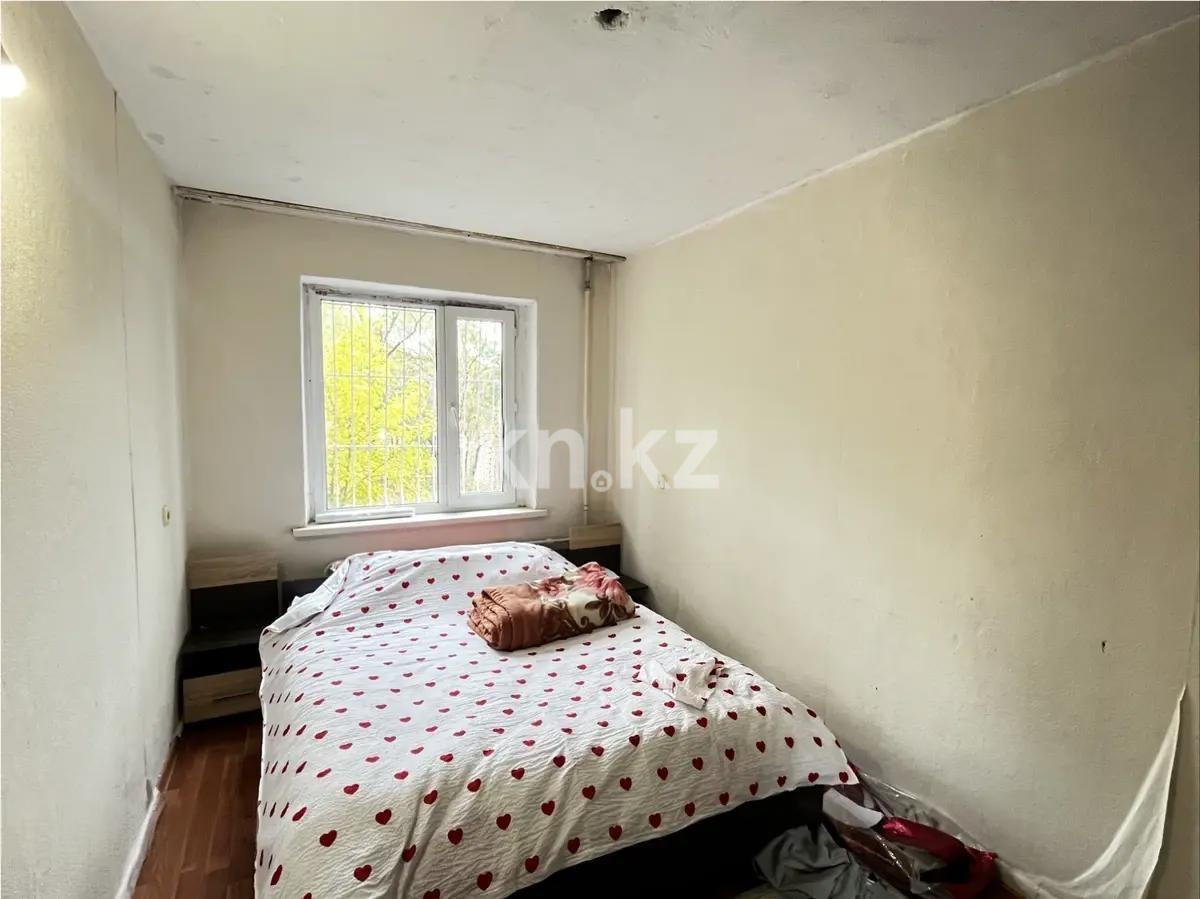 Продажа 3-комнатной квартиры, 70 м², мкр-н 12, дом  33 в Караганде - фото 2