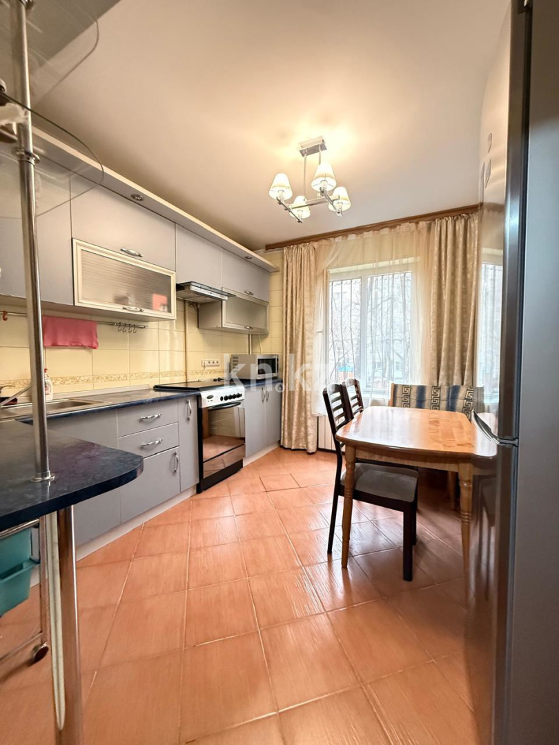 Продажа 3-комнатной квартиры, 70 м², ул. Жандосова в Алматы - фото 11