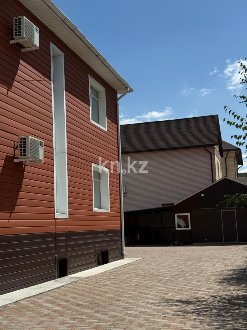 Продажа 7-комнатного дома, 370 м² в Караганде - фото 4