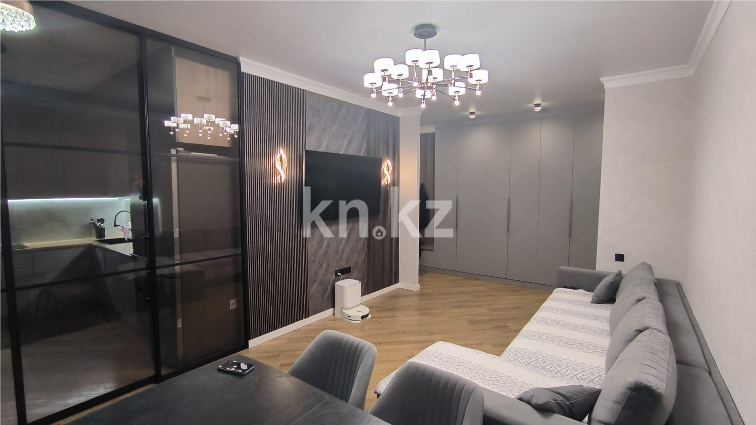Продажа 3-комнатной квартиры, 86 м², 137 учетный квартал в Караганде - фото 4