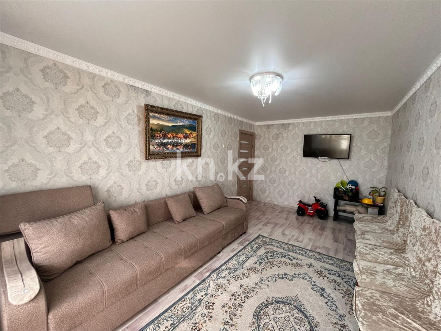 Продажа 3-комнатной квартиры, 62 м², мкр-н 15 в Караганде