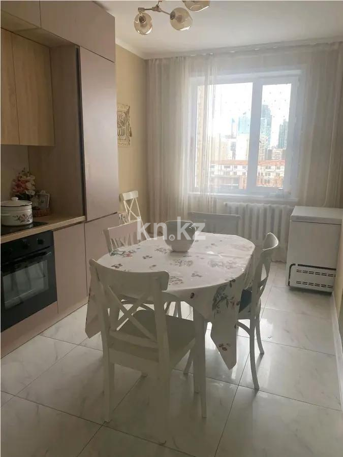 Продажа 3-комнатной квартиры, 75 м², ул. Сауран, дом  12/1 в Астане - фото 4