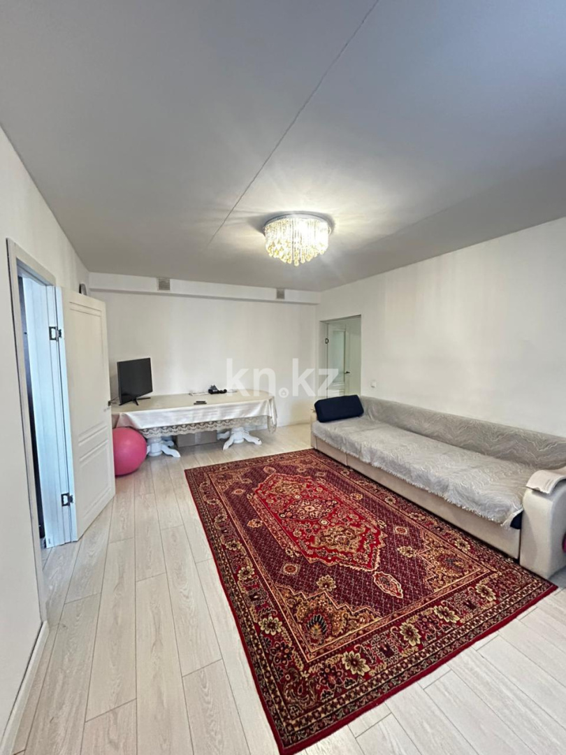 Продажа 3-комнатной квартиры, 81 м² в Караганде