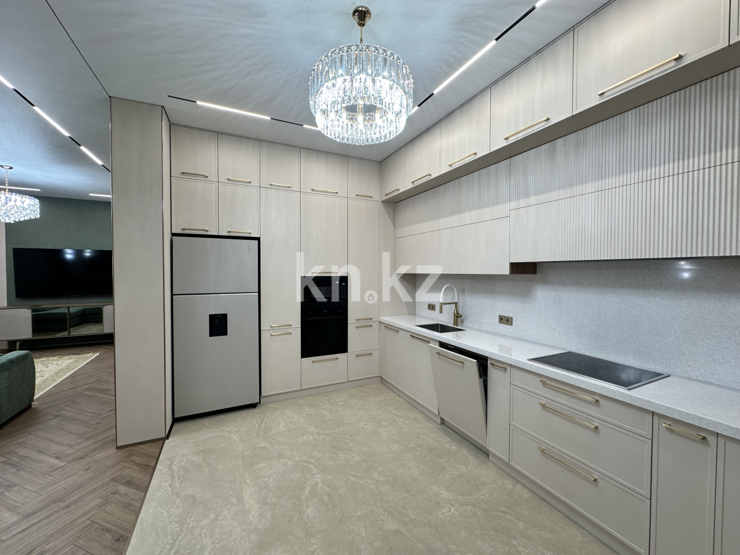 Аренда 2-комнатной квартиры, 88 м² в Алматы