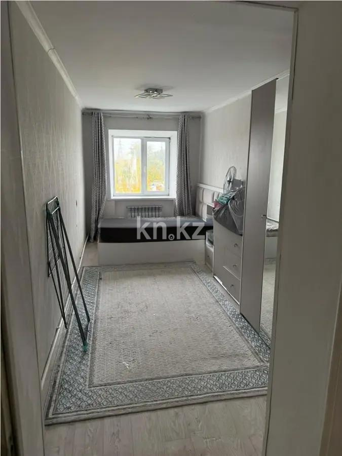 Продажа 3-комнатной квартиры, 54 м², ул. Ишимская, дом  70 в Караганде - фото 2