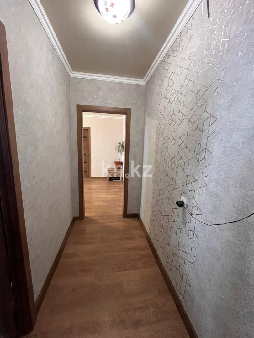 Продажа 2-комнатной квартиры, 62 м², мкр-н 19 в Караганде - фото 10