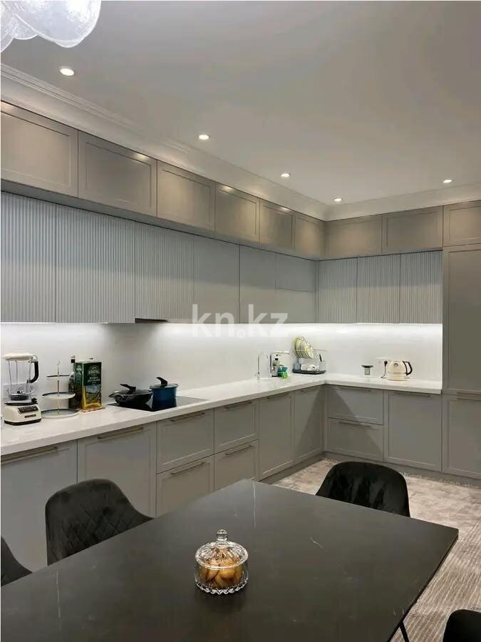 Продажа 4-комнатной квартиры, 200 м² в Алматы - фото 4